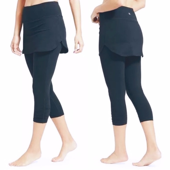 Athleta Pants - Athleta | Chaturanga 2 in 1 Capri Legging Skirt XL
